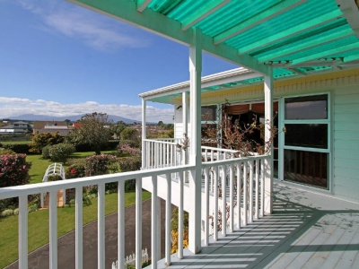 Patio of the Holmes Home | Home Builders New Plymouth