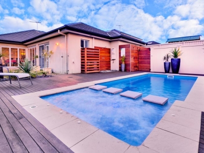 Custom Construction - New Plymouth - Swimming Pool - Slimline Series 7